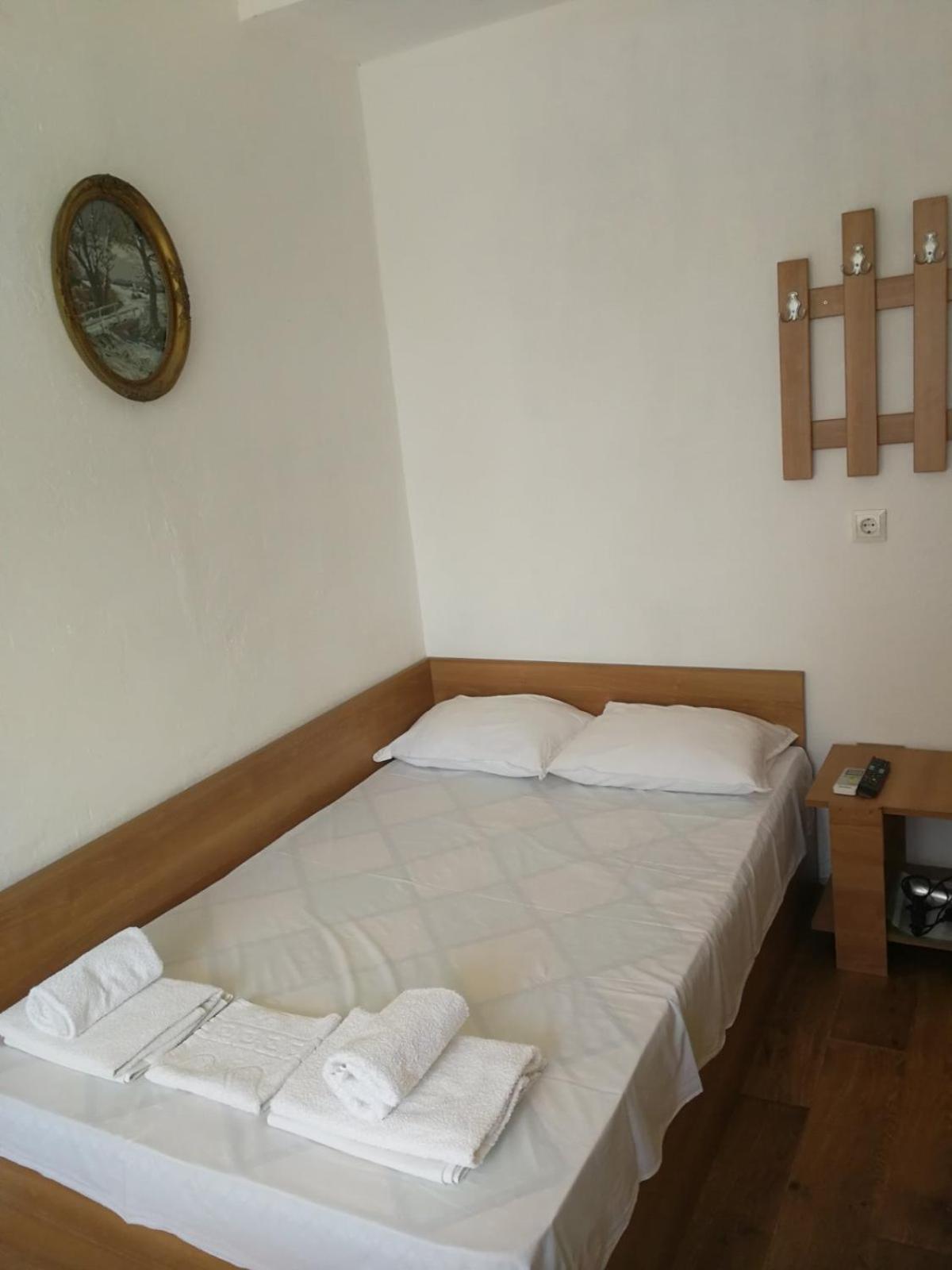 Hris Hotel Chernomorets Phòng bức ảnh
