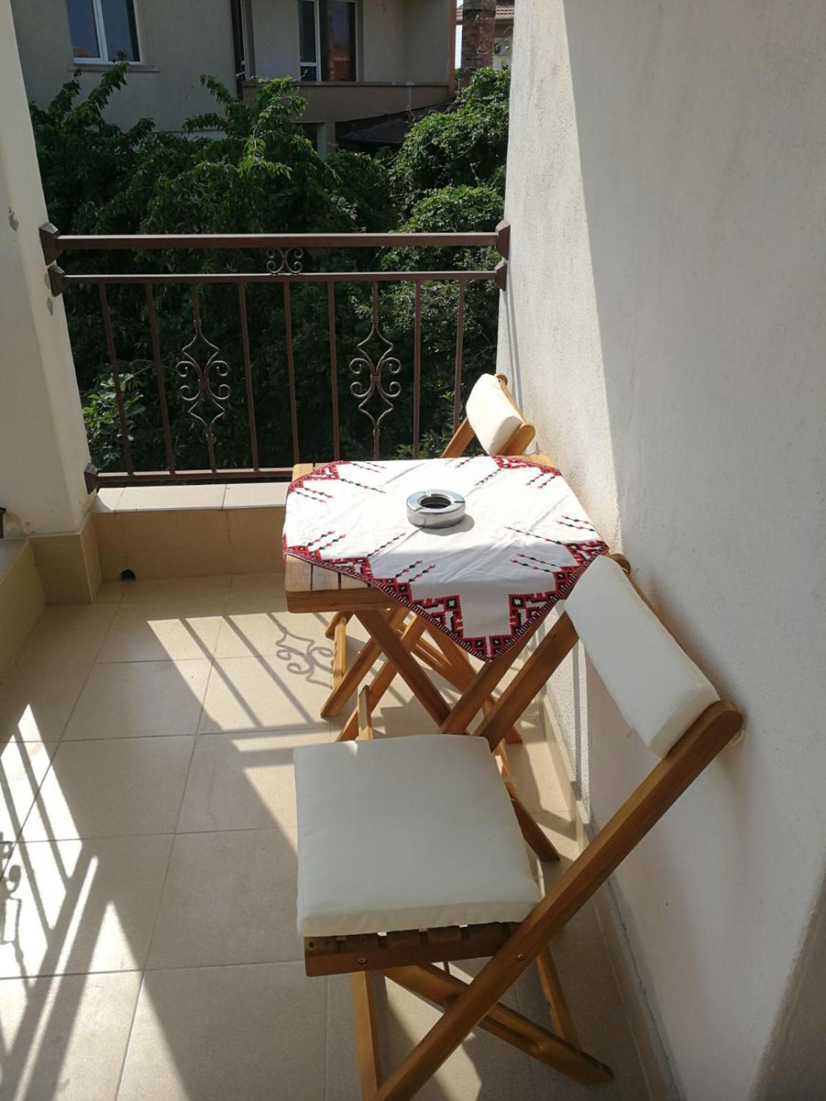 Hris Hotel Chernomorets Ngoại thất bức ảnh