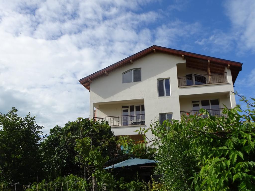 Hris Hotel Chernomorets Ngoại thất bức ảnh