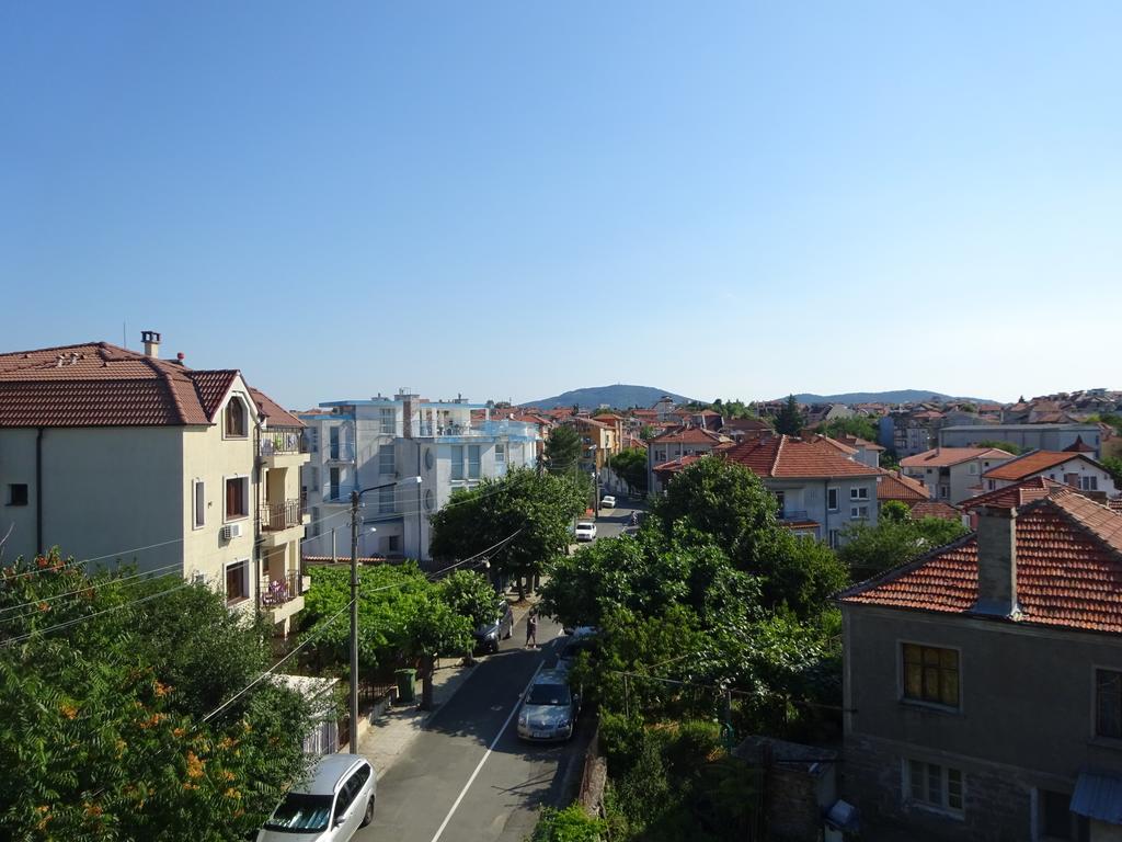 Hris Hotel Chernomorets Ngoại thất bức ảnh